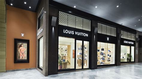 louis vuitton negozio bologna|louis vuitton bologna account.